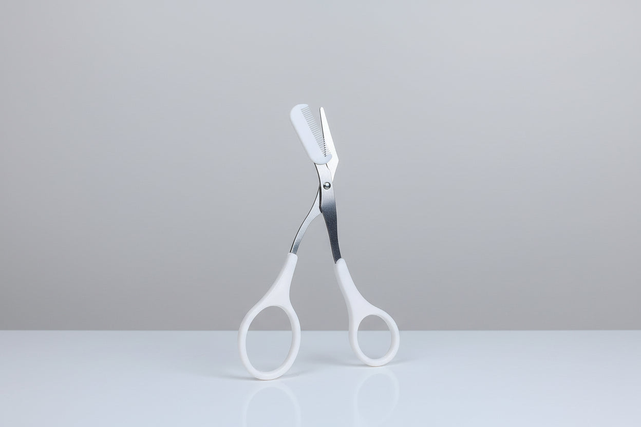 Ciseaux de rasoir à sourcils