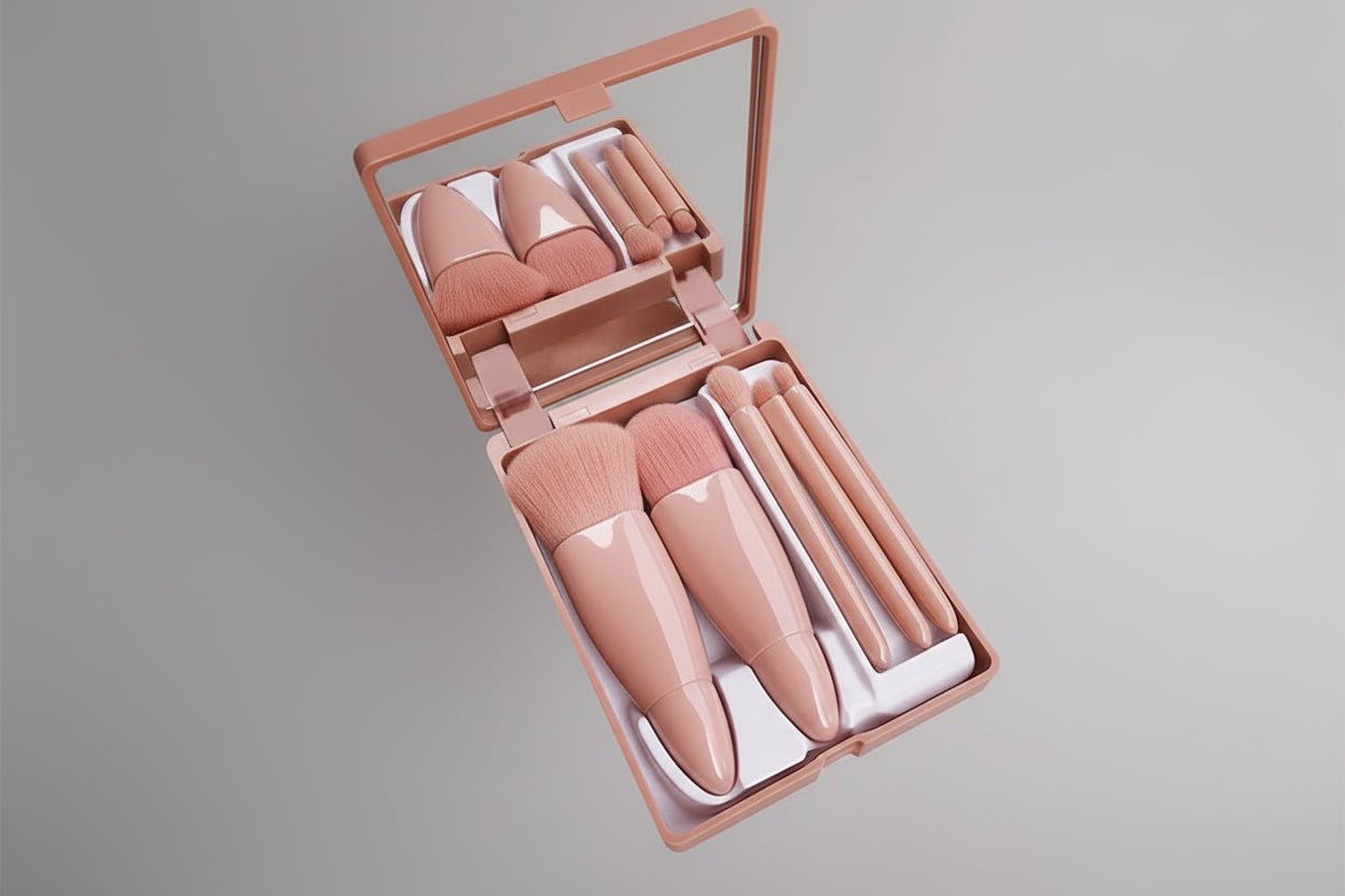 Ensemble de pinceaux de maquillage avec miroir